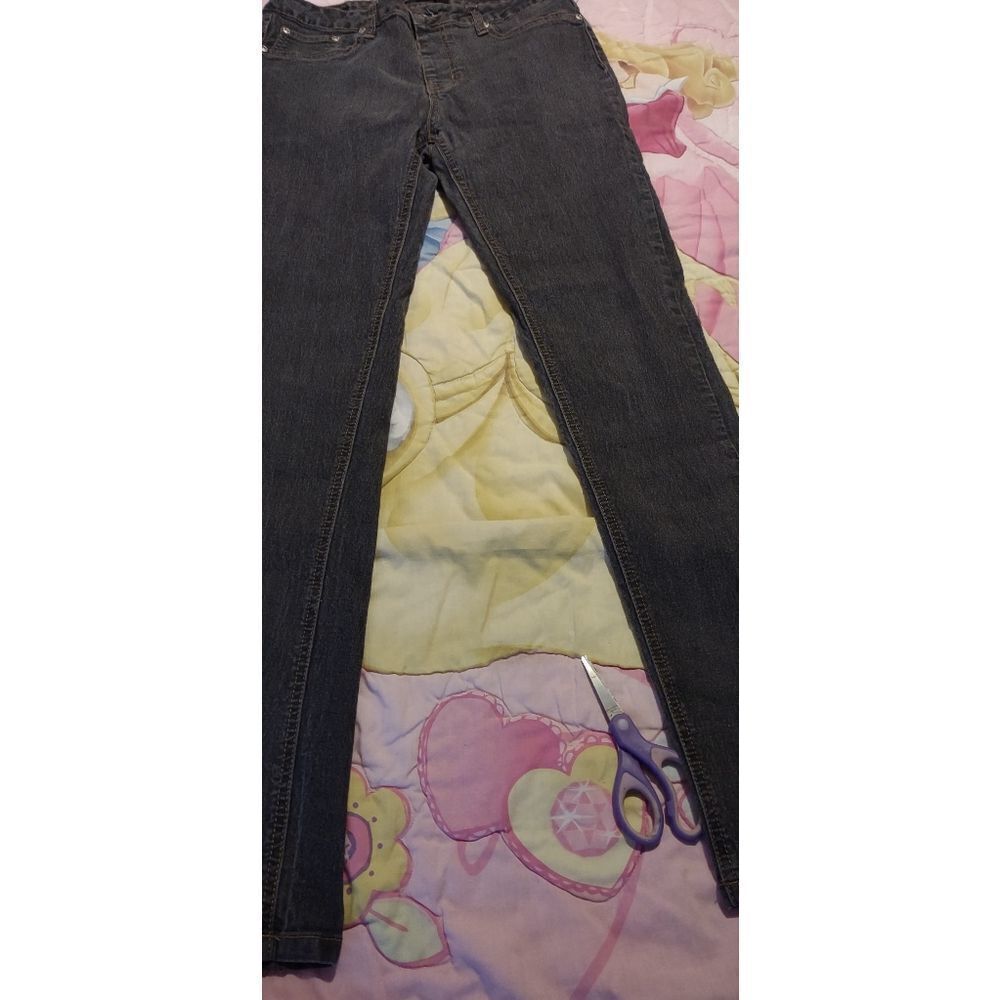 Daily brand Jeans  Size:  XL          (0239)